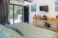 All inclusive, Ocean View luxury Villa , 79 Steps from the beach,3 jacuzzi, pool