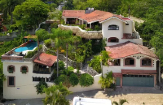 1/BD Private Villa, Lovely Pool, Tranquil location, 5 min walk to town/beach Hotels in 
