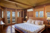 Stunning Beach House with ocean views and 5 minute walk to private beach! Hotels in 