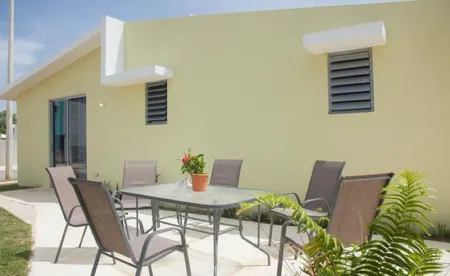 2 BR 2 Bath Walk to Beach and 3 Restaurants Bars by Blackeagle marina.