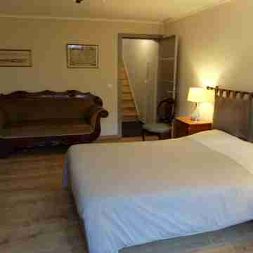 Superb character duplex in the European district Rooms