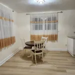 Convenient/family friendly home with yard driveway Hotels in Silver Spring