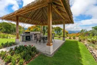 Casa Montaña - Majestic Ocean Views at Dominical Hills