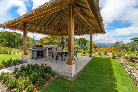 Casa Montaña - Majestic Ocean Views at Dominical Hills