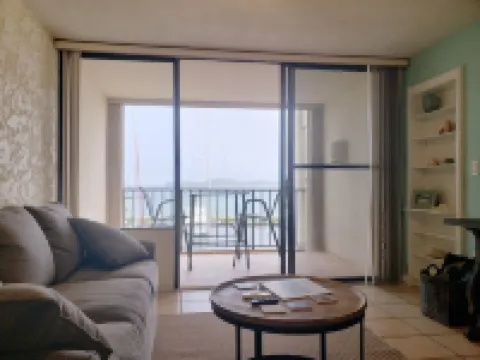 Caribbean Escape Just Steps from Sapphire Beach! Hoteles en Santo Tomás