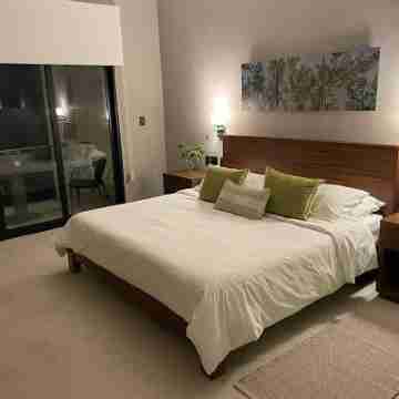 Oceanview Luxury Beachfront Apartment Rooms