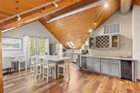 Home in the Heart of Midtown Sacramento!