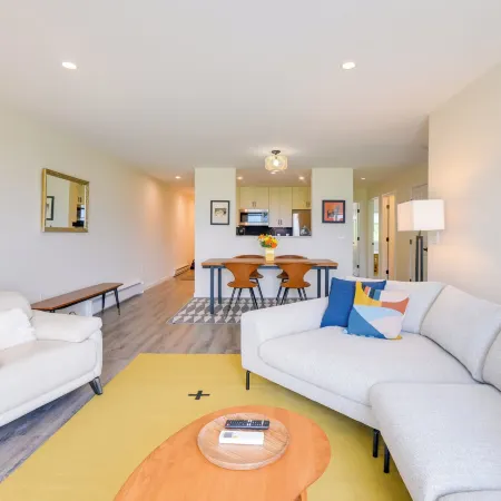 Newly Renovated Bartlett Condo w/ Mountain Views!