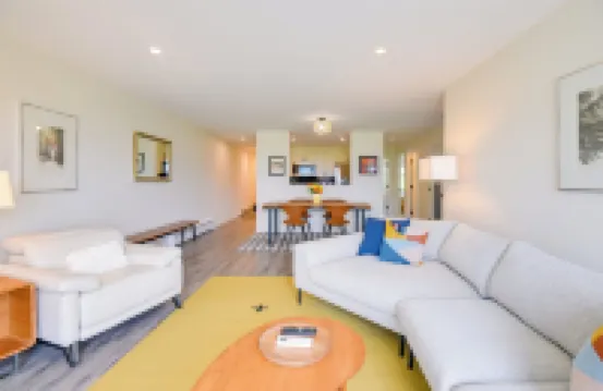 Newly Renovated Bartlett Condo w/ Mountain Views!