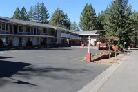Bluelake Inn @ Heavenly Village - parking