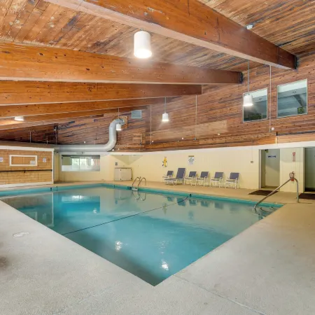 Golf, Hike & Swim: Gem < 1 Mi to Sugarbush Resort