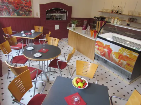 Hotel Stadt Mainz Отели в г. Штадеккен-Эльсхайм