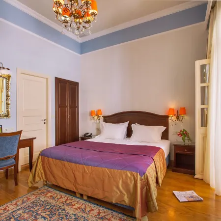 Aetoma Hotel