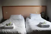 Hôtel de La Poste Hotels in Saint-Jean-du-Bruel