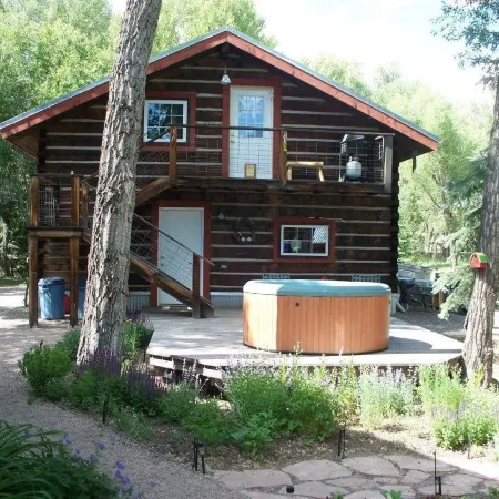 Riverside Meadows Cabins