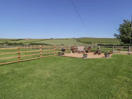 Street House Farm Cottage Отели в г. Carlin How