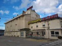 Hostal Restaurante Iruñako Hotels near Rosa Manzano railway station