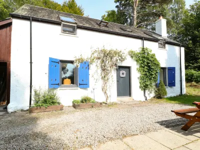 Gorrie's Lair Hotels near Loch Lochy