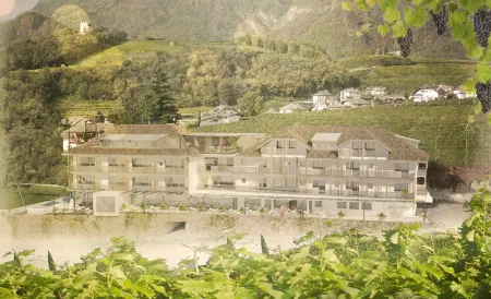 Hotel Christof Отели рядом с достопримечательностью «Monticolo Lake»