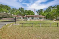 Boat, Hike, & Golf: Inviting Inverness Getaway! Hotels near Wallace Brooks Park