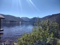 Western Riviera Lakeside Lodging