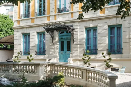 Villa 216 Отели рядом с достопримечательностью «Church of Saint-Nizier»