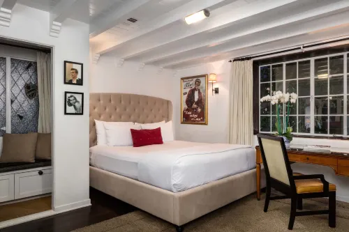 The Charlie West Hollywood - Apartments