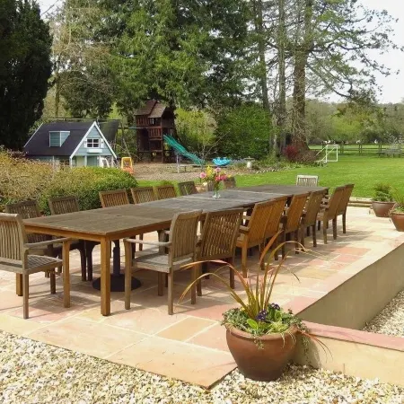 Abbots Manor