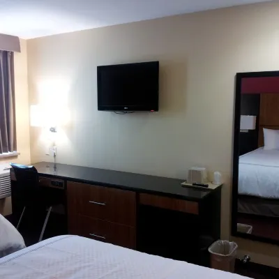 Hotel Bliss - Brooklyn Hotels near Rockaway Boulevard
