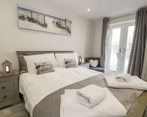 6 Bay View Hotels in Llanfair-Mathafarn-Eithaf