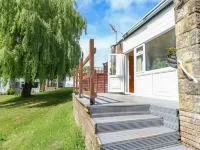 Willow Cabin Hotels in Cowes