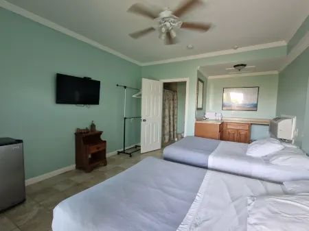 Sandcastle Beachfront Inn