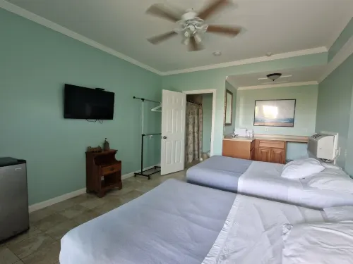 Sandcastle Beachfront Inn