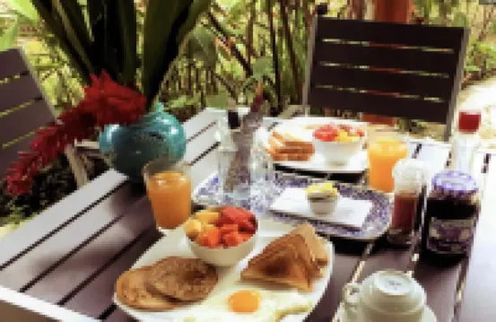 Playa Bluff Lodge