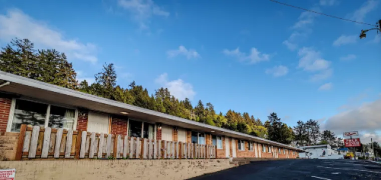 FourWinds Inn - parking
