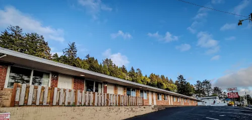 Four Winds Motel Hotels in Gleneden Beach