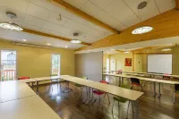Logis Hôtel Parenthèse, Restaurant & Spa Hotels in Lons-le-Saunier