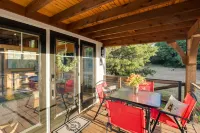 Outdoor Pool and Patio Quiet Whitney Retreat! - 3-Star