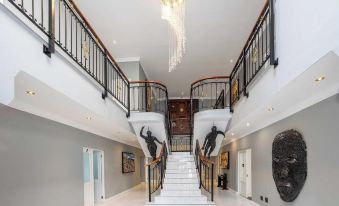 Adinkra Boutique Hotel