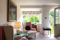 Horsted Place Hotel - parking