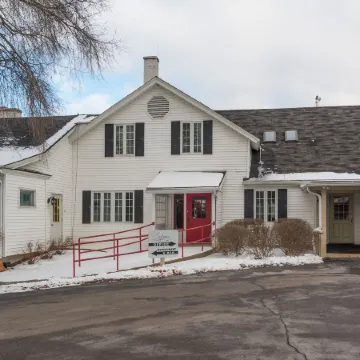 Sybaris Pool Suites Mequon