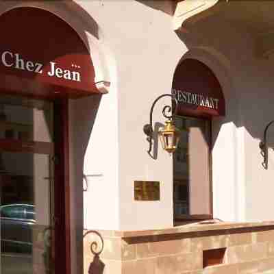 Hôtel Restaurant Chez Jean Hotel Exterior