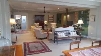 ควีนส์ โรงแรม โดย บอน โรงแรม - ที่มีบาร์