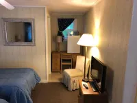West Winds Motel & Cottages Hotels in Clayton