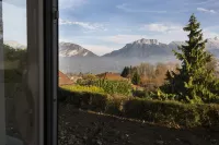 Appartement Semnoz - Vue Lac Hotels in Sévrier