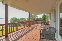 Deck & Water View: Cozy Kentucky Lake Getaway - chambre d’hôtes