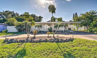 6 Mi to Beach: Bradenton Home w/ Pool & Yard