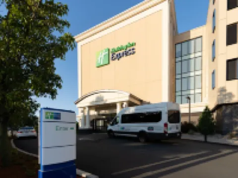 โรงแรม ฮอลิเดย์ อินน์ เอ็กซ์เพรส บอสตัน บาย IHG โรงแรมในบอสตัน