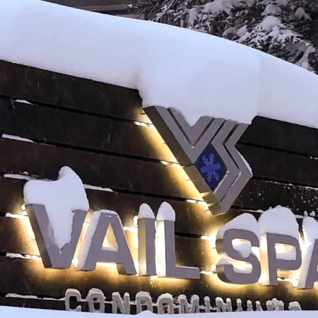 Spacious Vail Condo Steps from Eagle Bahn Gondola