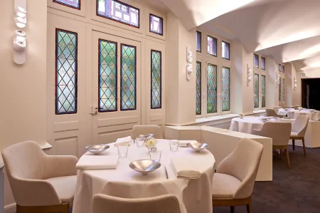 Relais & Châteaux la Maison des Têtes Отели рядом с достопримечательностью «Набережная Пуасонри»